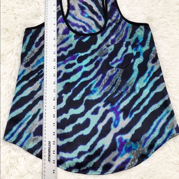 Lily White Blue Metallic Racerback Tank Top Size Small - Picture 3 of 6